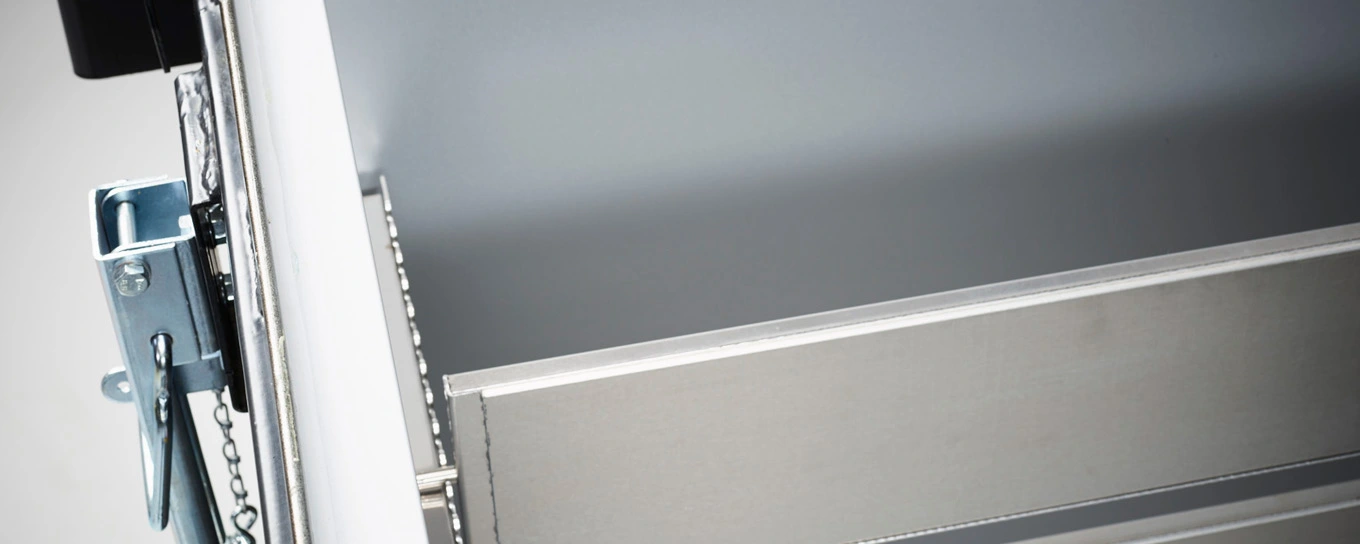 Detail-Ansicht geöffnete Akku Sicherheitsbox